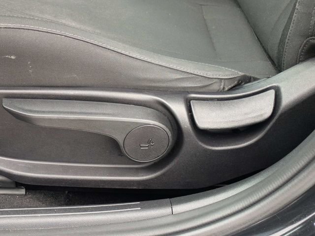 Used 2022 Black Hyundai SEL image 18