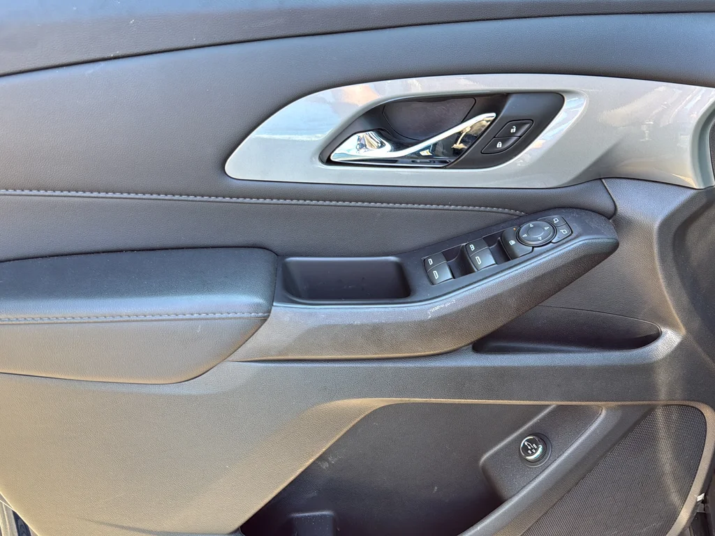 Used 2022 Blue Chevrolet LT image 34