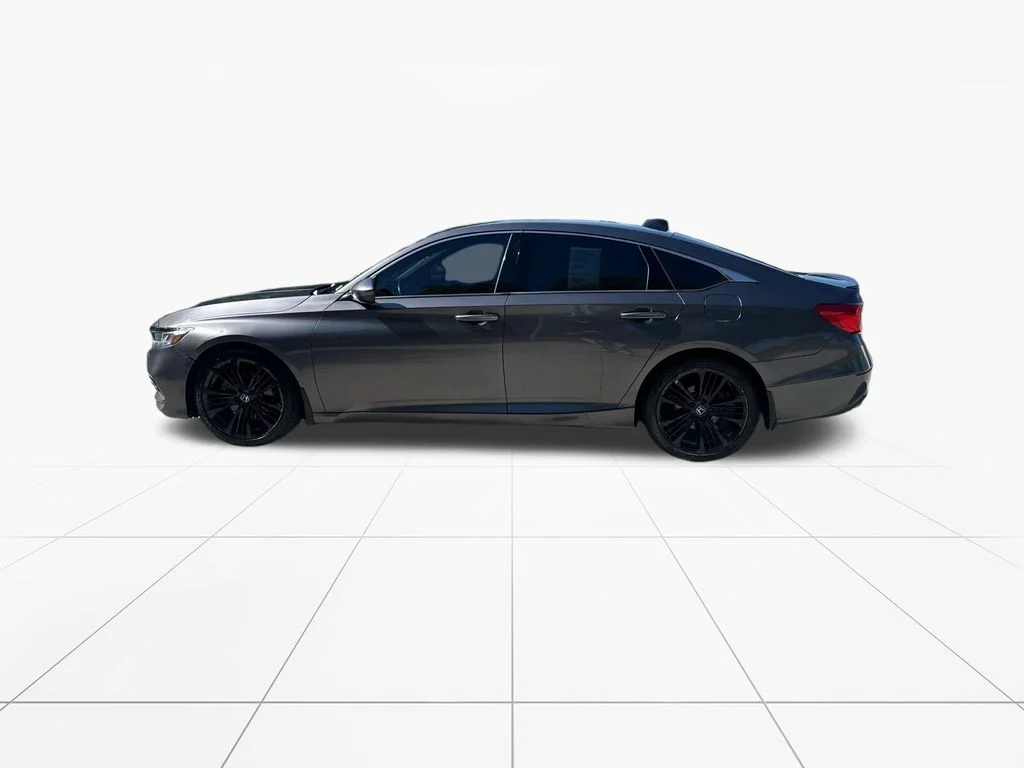 Used 2018 Modern Steel Metallic Honda Sport image 4
