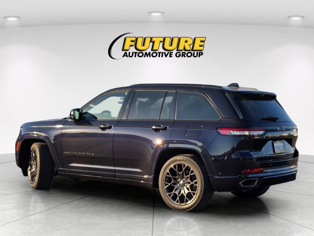 Used 2024 Black Jeep Summit image 6