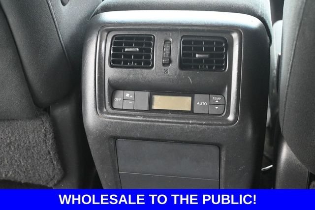 Used 2014 Silver Nissan SV image 35