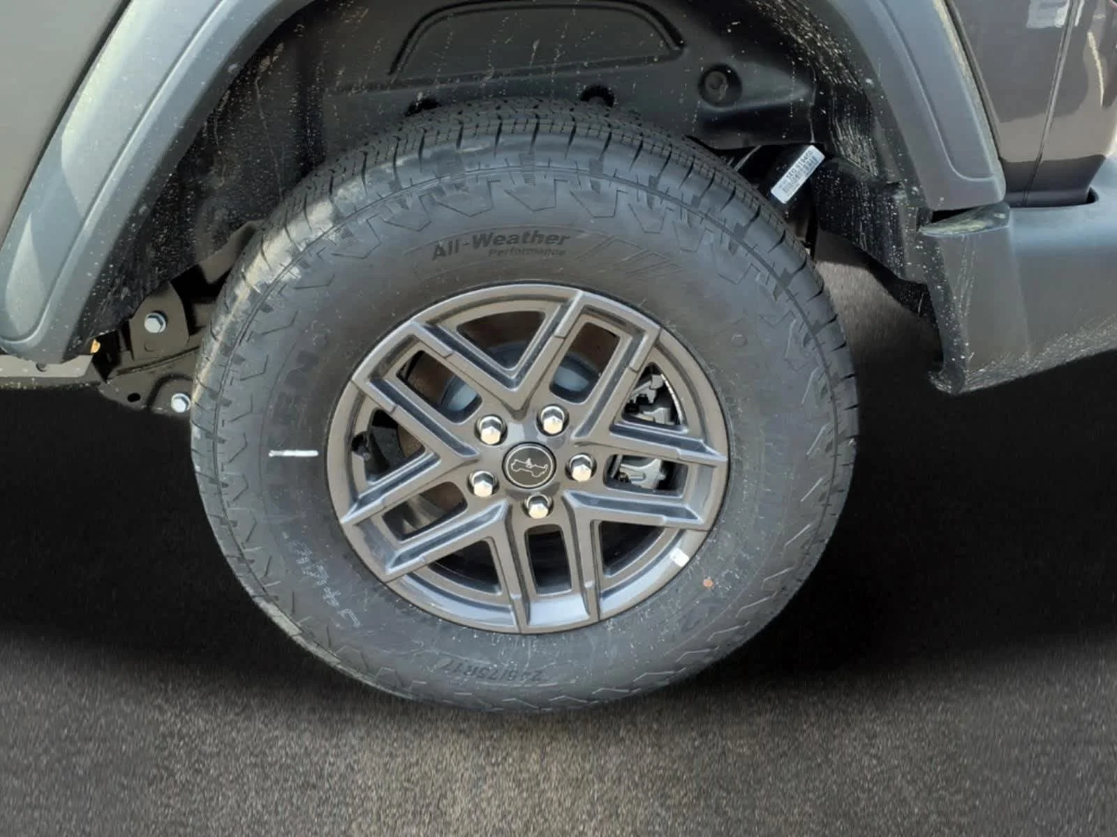 New 2026 Granite Crystal Metallic Clearcoat Jeep Sport S image 6
