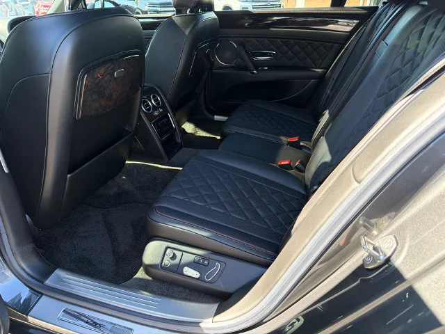 Used 2017 Black Bentley V8 S image 21