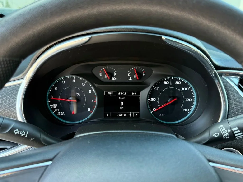 Used 2021 SILVER ICE METALLIC Chevrolet LT image 19