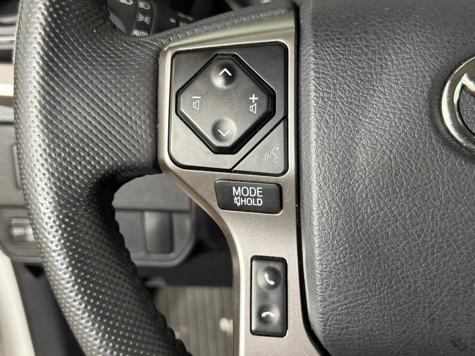Used 2023 Silver Toyota SR image 24