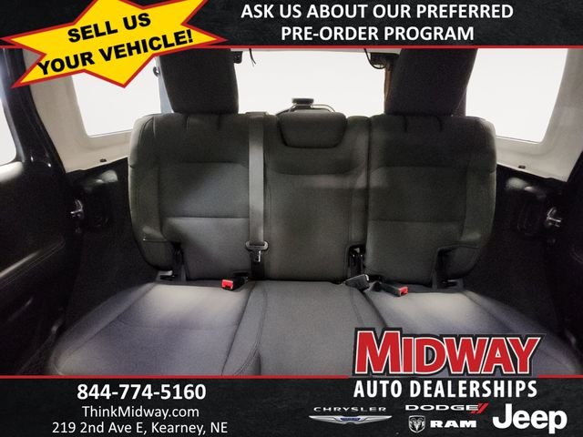 Used 2021 Black Jeep Unlimited Sahara image 13