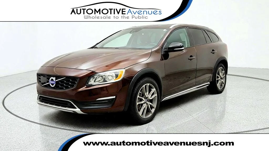 Used 2018 Rich Java Metallic Volvo T5 AWD w/ Convenience & BLIS Packages image 1