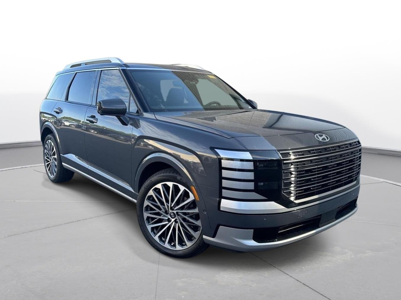 Used 2026 Ecotronic Gray Pearl Hyundai Calligraphy image 4