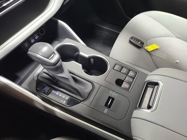Used 2023 Blueprint Toyota LE image 30