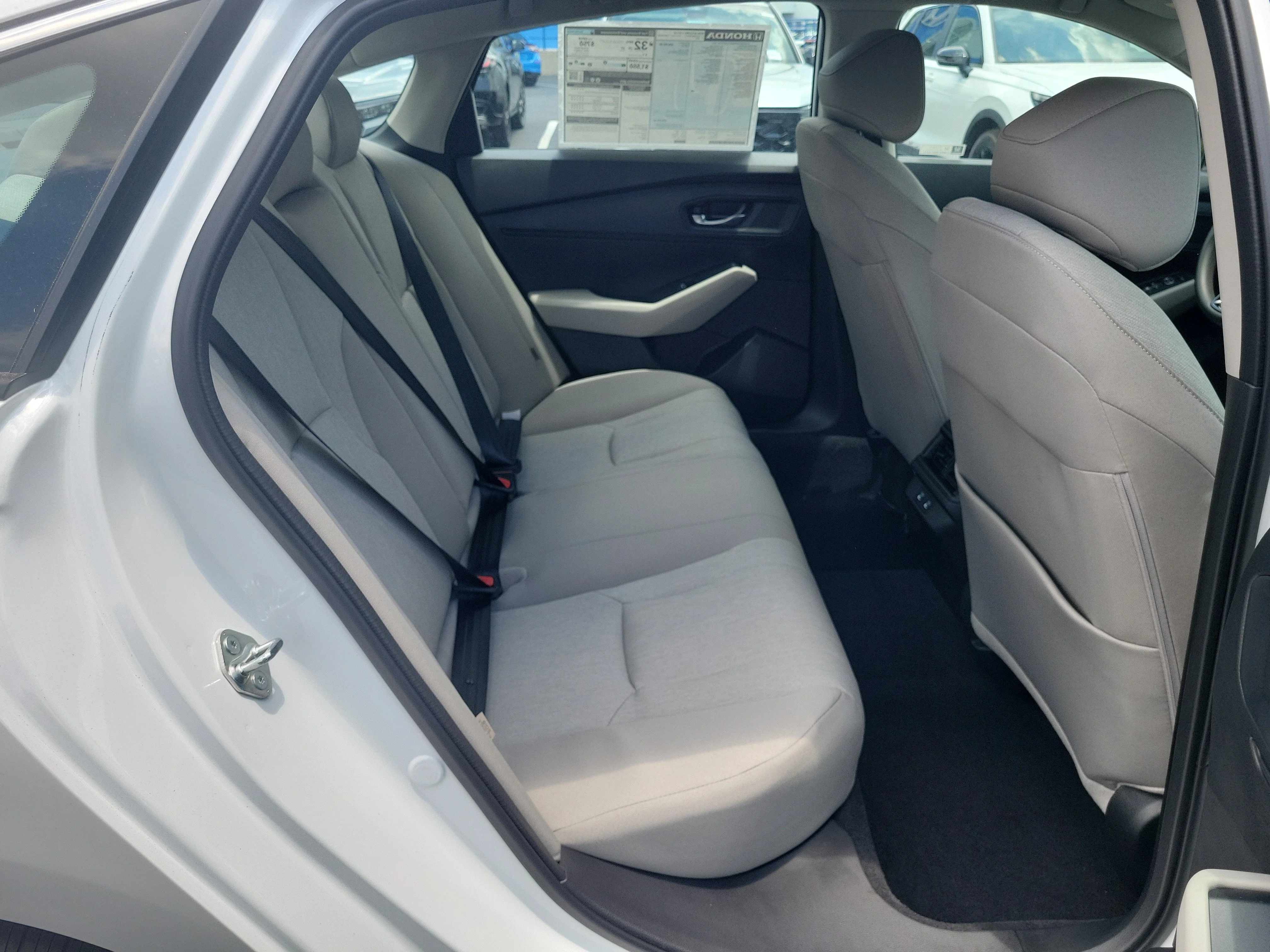 New 2026 Platinum White Pearl Honda LX image 8