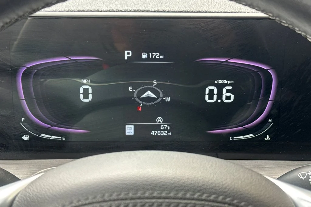 Used 2024 Jungle Green Kia EX X-Line image 28