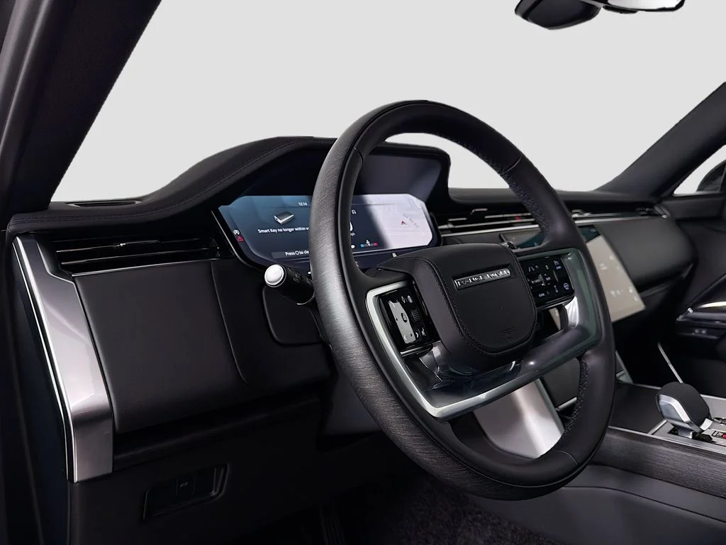 New 2026 Carpathian Gray Premium Metallic Land Rover SE image 9