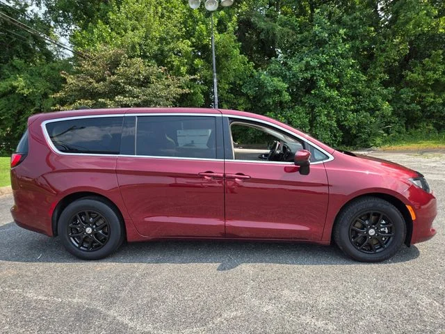 Used 2023 Red Chrysler LX image 9