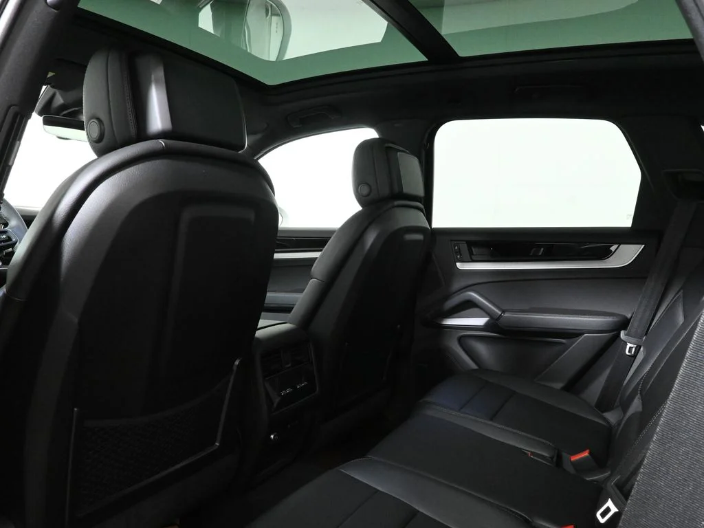 New 2026 Grey Porsche  image 34