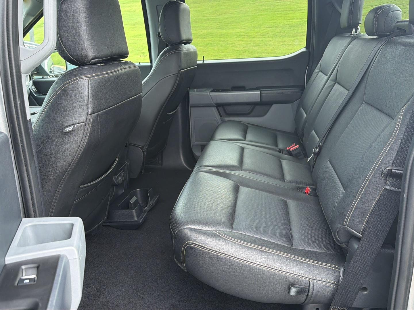 Used 2023 Iconic Silver Ford XLT image 11