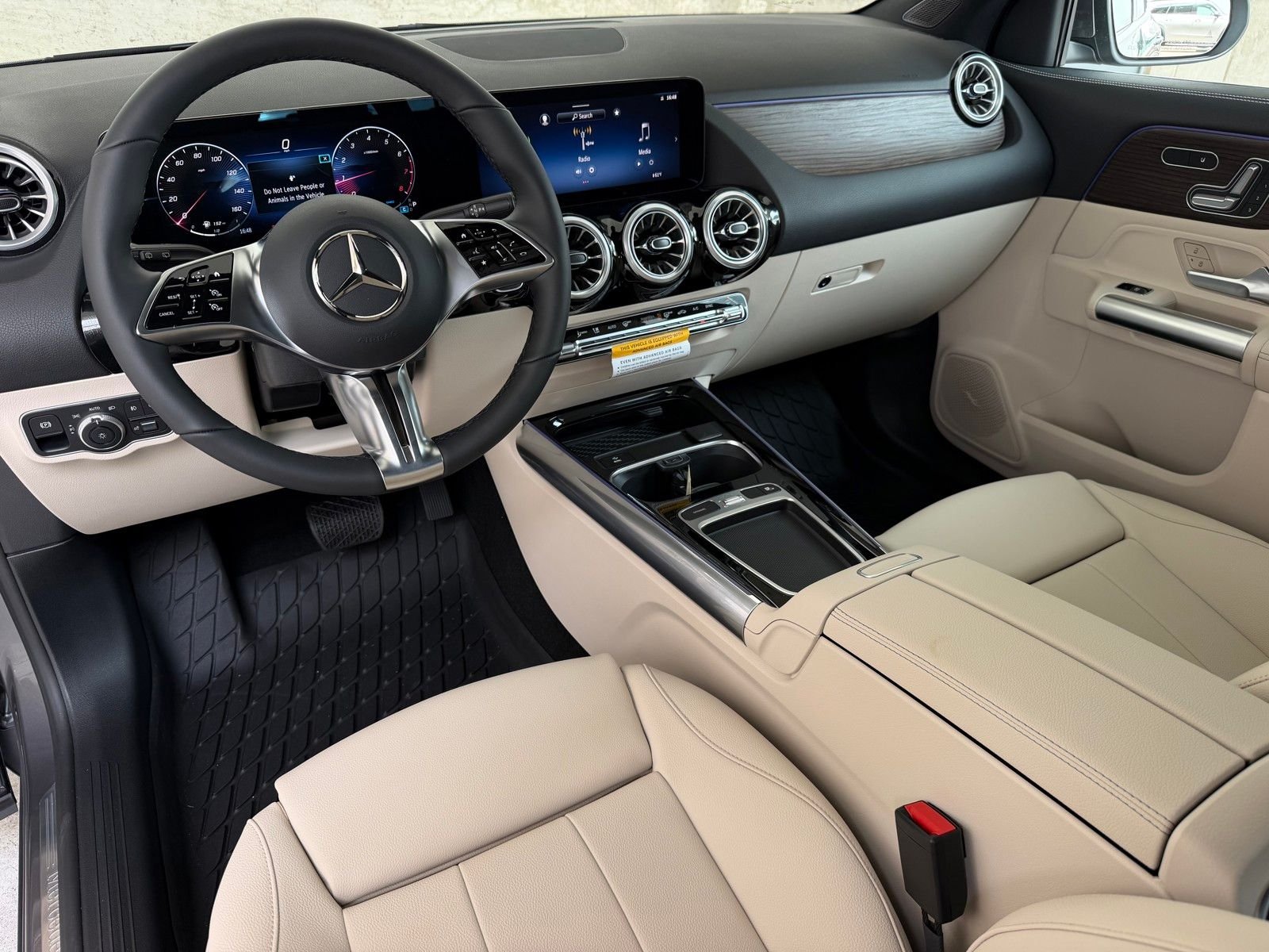 New 2026 Mountain Grey Metallic Mercedes-Benz GLA 250 image 7
