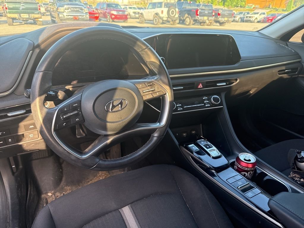 Used 2023 Gray Hyundai SEL image 10