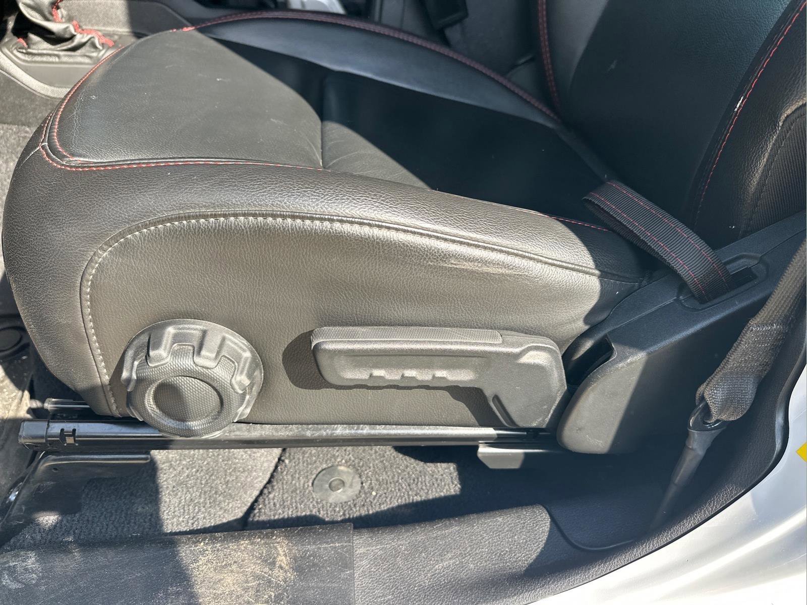Used 2021 Bright White Clearcoat Jeep Rubicon image 18
