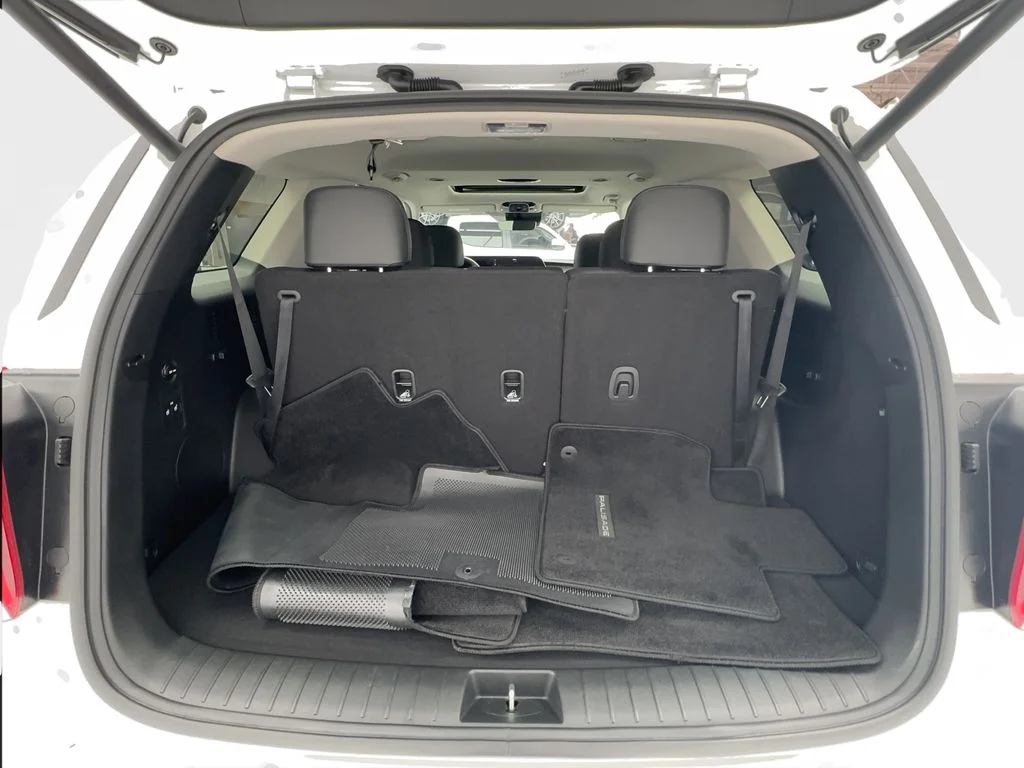 Used 2023 White Hyundai XRT image 17