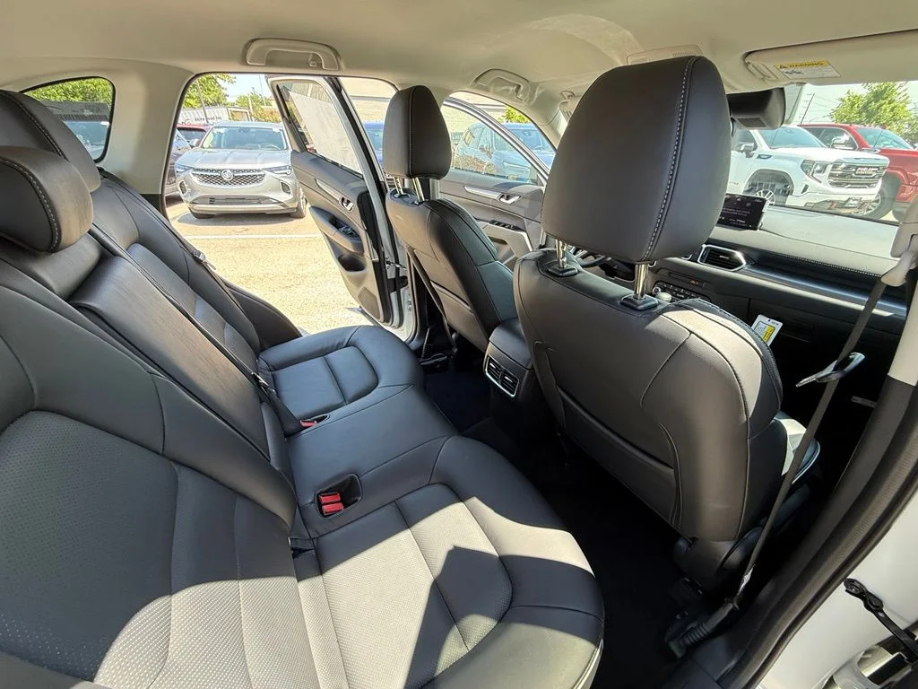 Used 2025 White Mazda 2.5 S Select Package image 25