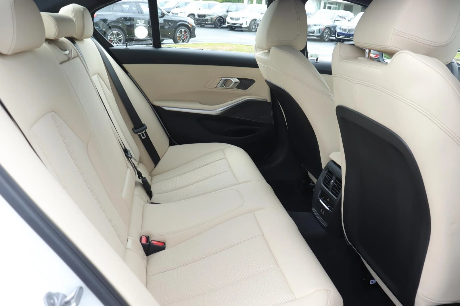 New 2026 Alpine White BMW 330i image 19
