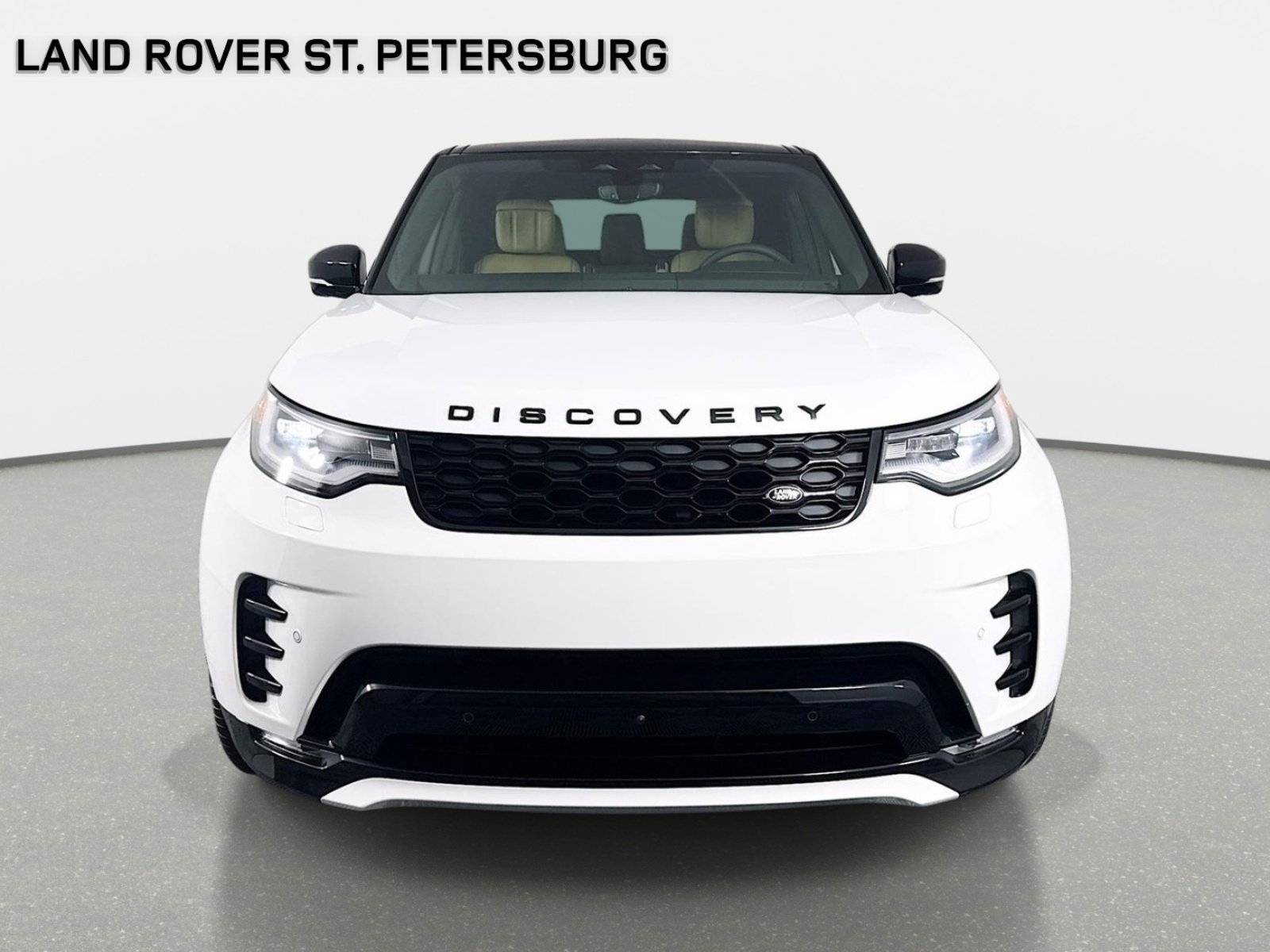 Used 2025 Fuji White Land Rover Dynamic SE image 2