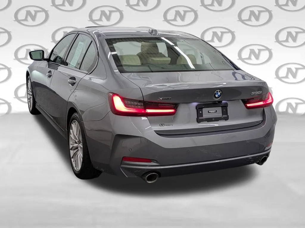 2023 BMW 3 Series 330i - Photo 22