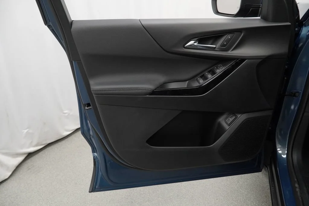 2027 Chevrolet Equinox LT - Photo 24