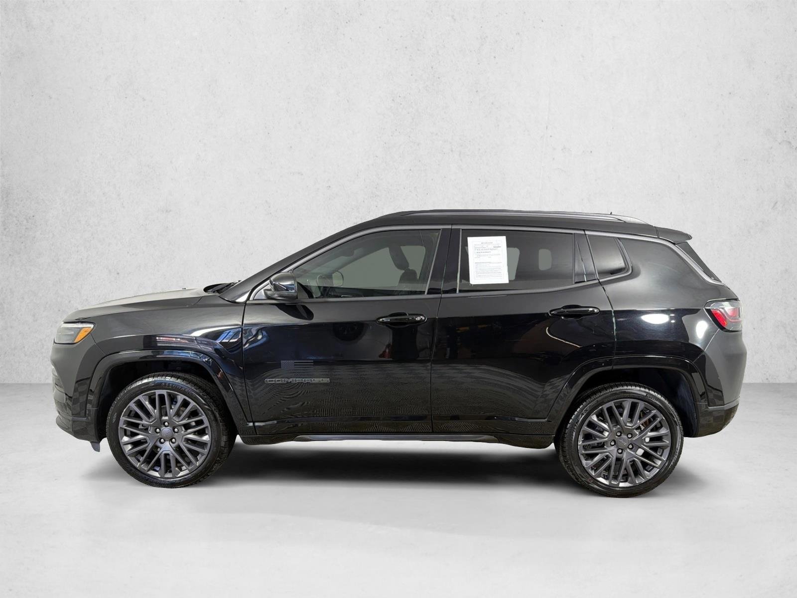 Used 2022 Diamond Black Crystal Pearlcoat Jeep High Altitude image 8