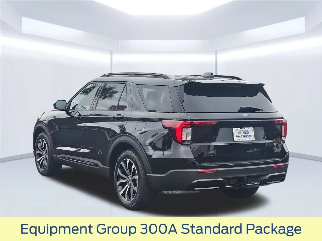 New 2027 Agate Black Metallic Ford ST-Line image 20