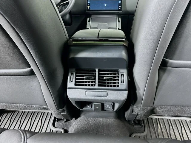 Certified Used 2026  Land Rover S image 25