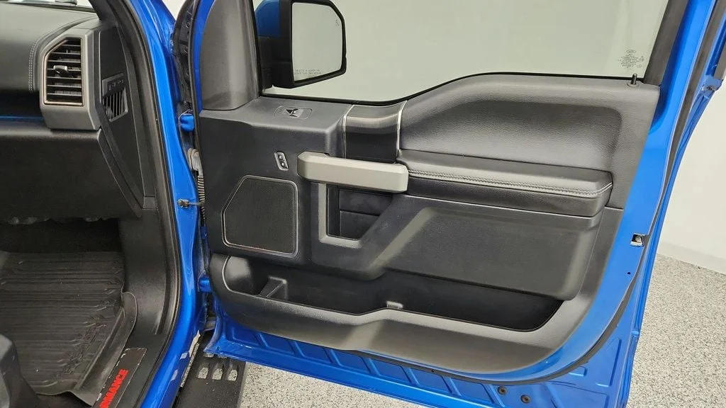 Used 2019 Velocity Blue Metallic Ford Raptor 4WD SuperCrew 5.5