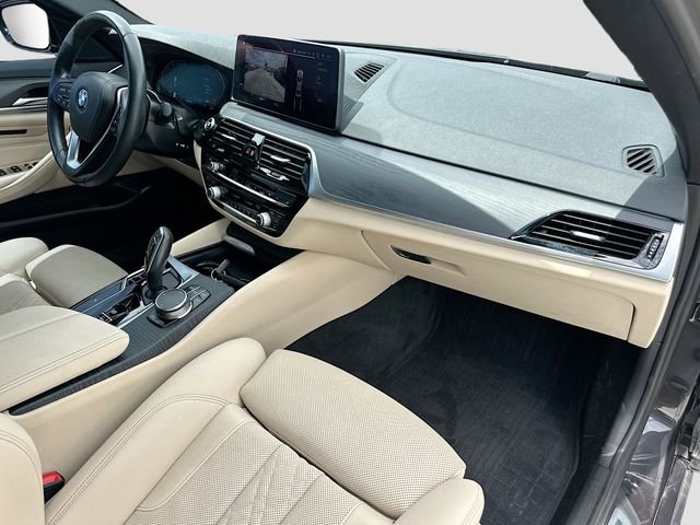 Used 2022 Gray BMW 530i image 30