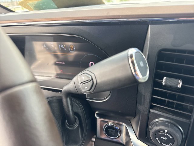 Used 2025 White Ford King Ranch image 20