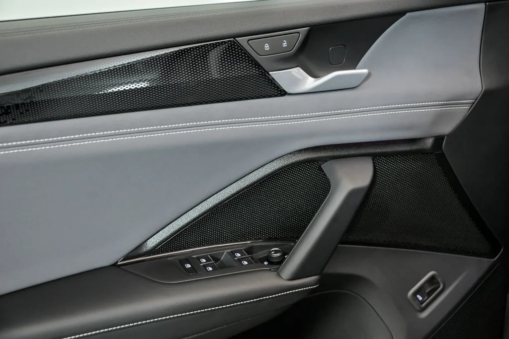 New 2026 Black Volkswagen 2.0T SE image 5
