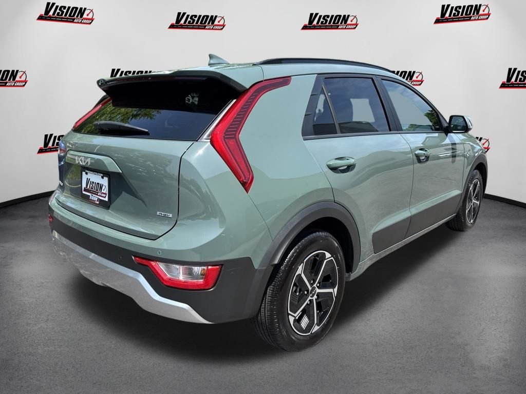 Used 2025 Green Kia EX image 5
