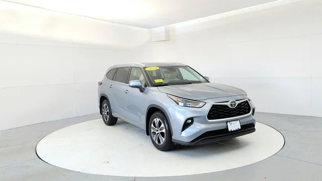 2024 Toyota Highlander XLE