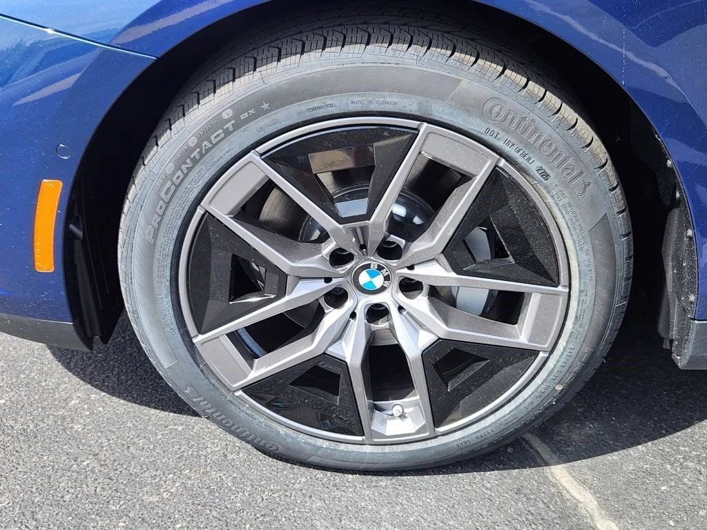 Used 2026 Blue Metallic BMW 530i xDrive image 7