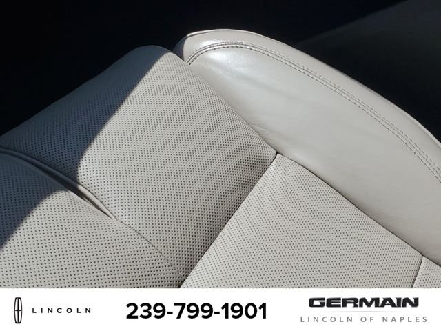 Used 2022 Red Lincoln Reserve image 31