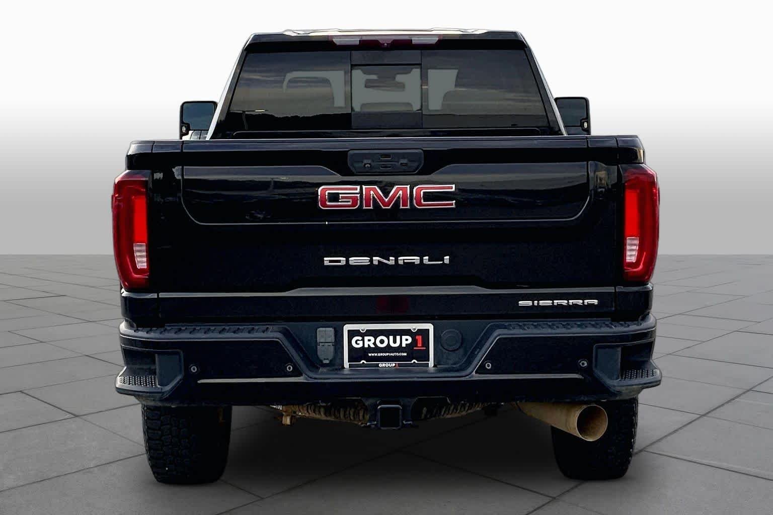 Used 2022 Ebony Twilight Metallic GMC Denali image 5