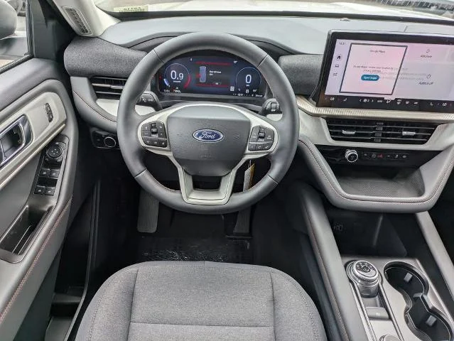 New 2026 Star White Metallic Tri-Coat Ford Active image 50