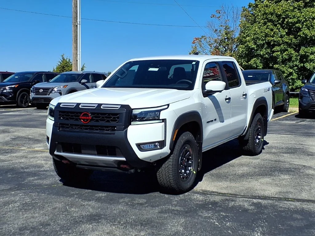 New 2027 White Nissan PRO-4X image 2