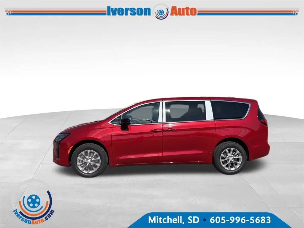 2027 Chrysler Pacifica Select AWD's photo