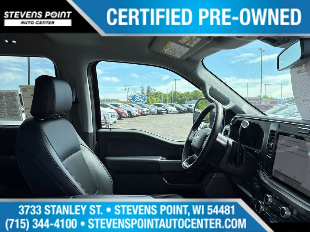Used 2025 Carbonized Gray Metallic Ford Lariat image 36