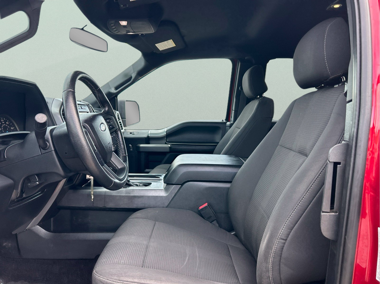 Used 2015 Red Ford XLT image 9