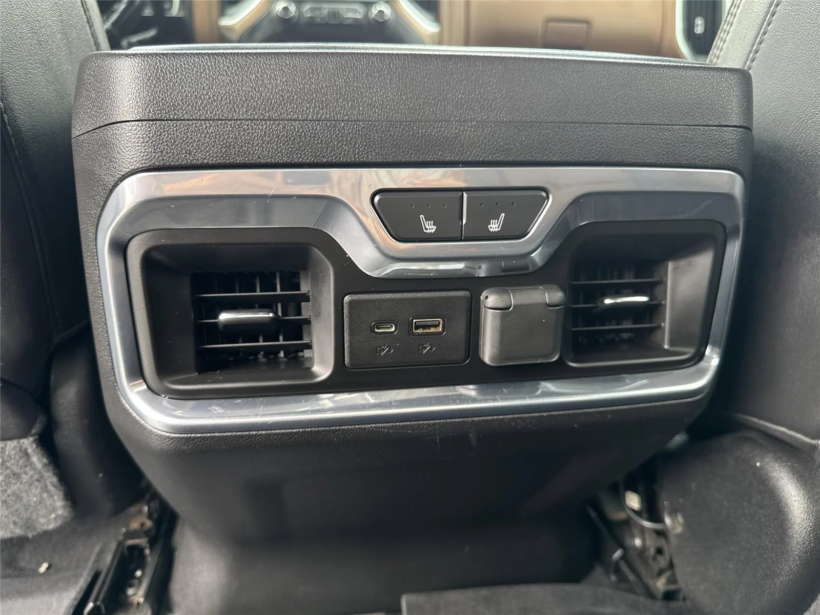 Used 2020 IRIDESCENT PEARL TRICOAT Chevrolet High Country image 33