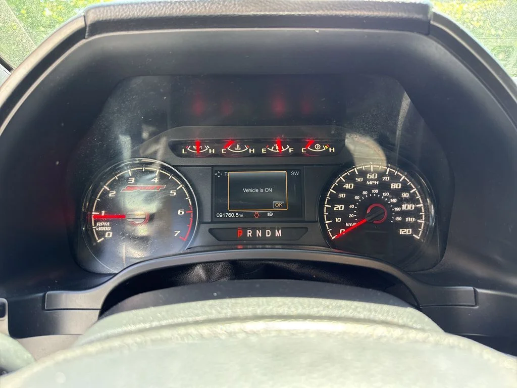 Used 2020 Black Ford XLT image 9