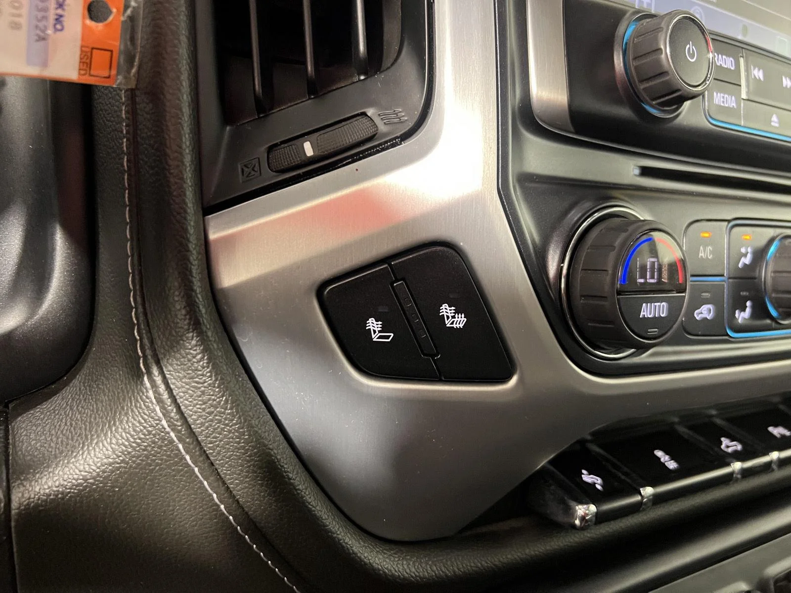 Used 2018 Red Quartz Tintcoat GMC SLT image 13