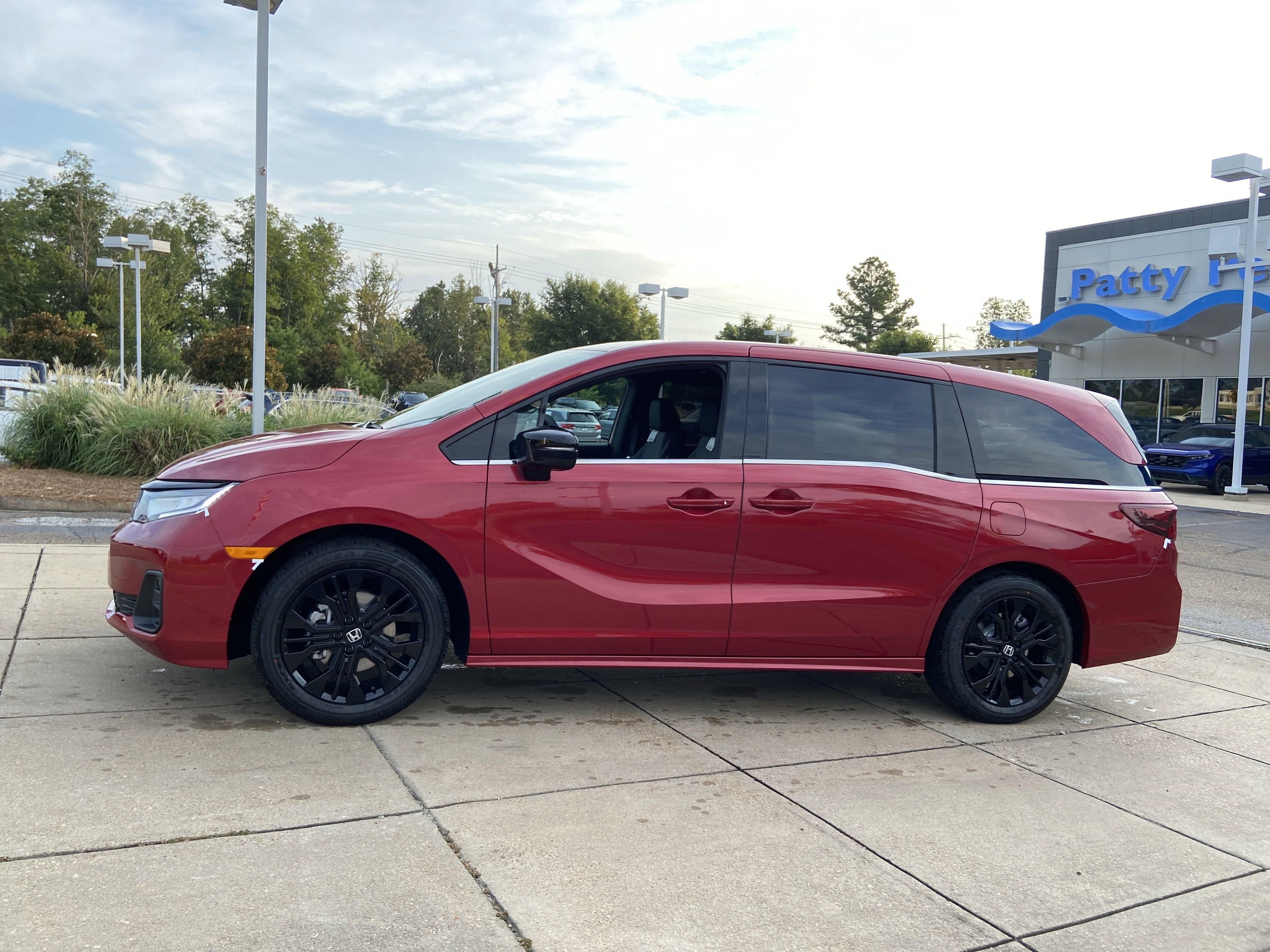 New 2026 Radiant Red Metallic II Honda Sport-L image 5