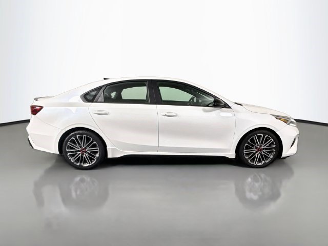 Used 2022 Snow White Pearl Kia GT image 8